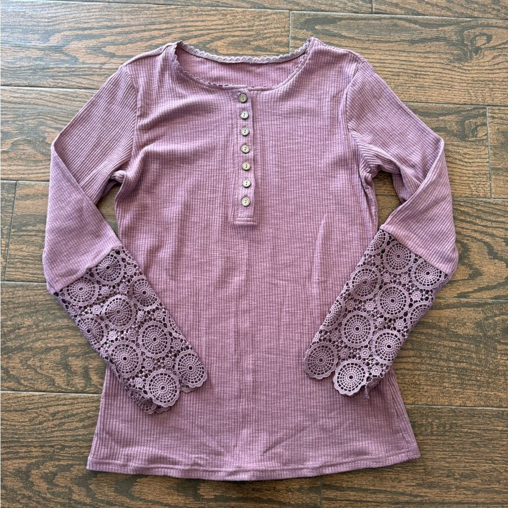 Lace sleeve tee - Picture 6 of 8